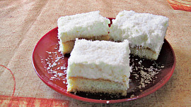 Tvarohové řezy s kokosem