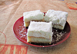 Tvarohové řezy s kokosem