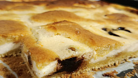 Úžasně rychlá tvarohová buchta s povidlím, chuť jako koláče, hned hotová