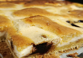 Úžasně rychlá tvarohová buchta s povidlím, chuť jako koláče, hned hotová