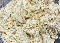 Zelný salát s koprem a medvědím česnekem