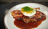 Anglický steak se sázeným vejcem podle Mirka Kaliny