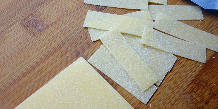 Domácí nudle široké