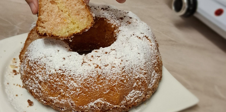 Jogurtová bábovka s pudinkem