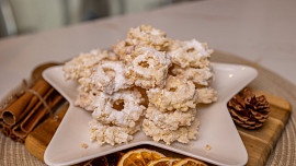 Kokosové cukroví ze strojku