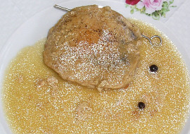 Kotleta plněná špekem a okurkou