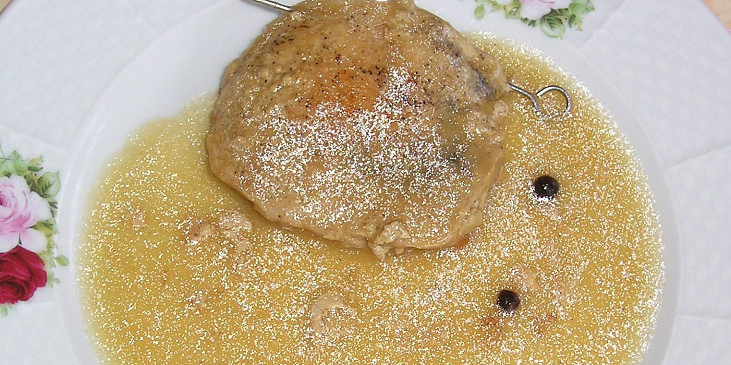 Kotleta plněná špekem a okurkou (Kotleta plněná slaninou a okurkou)