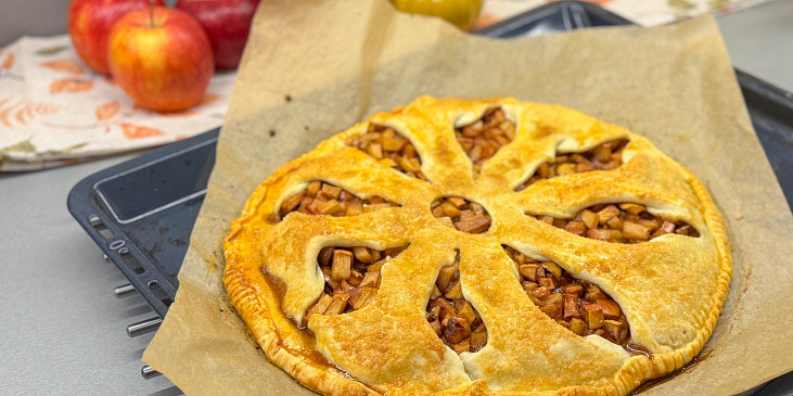 Křehký jablečný koláč