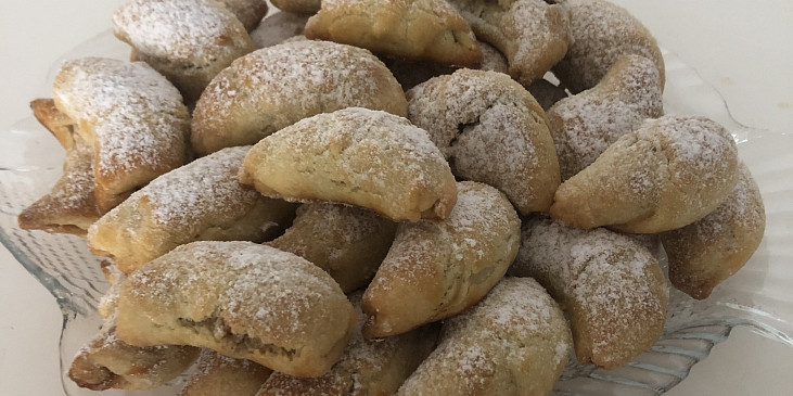 Nekynuté svatomartinské rohlíčky s ořechovou náplní