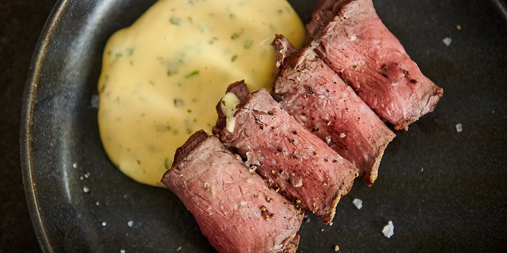 Roastbeef s béarnskou omáčkou podle Mirka Kaliny