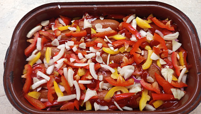 Špekáčky na černém pivu se zeleninou