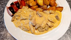 Vepřové kousky ve smetanovo-hořčičné omáčce