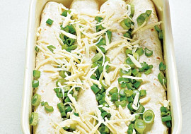 Zapečené tortilly s tuňákem