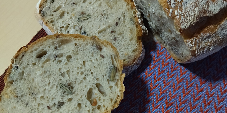 Domácí chléb z trouby