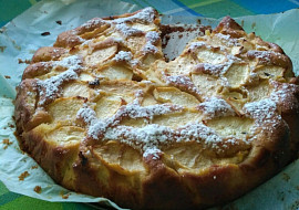 Jablečný koláč ze zakysané smetany