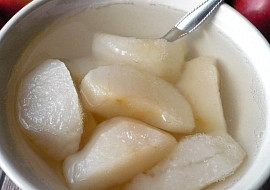 Jablečný kompot s badyánem (Místo mleté skořice vařeno s kouskem celé skořice.)