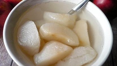 Jablečný kompot s badyánem, Místo mleté skořice vařeno s kouskem celé skořice.