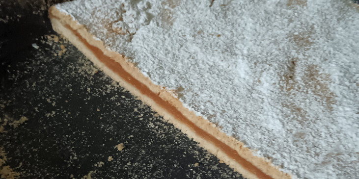 Křehký jablkový koláč