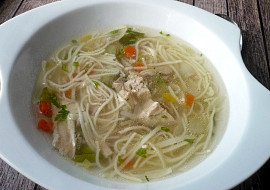 Kuřecí vývar se zeleninou