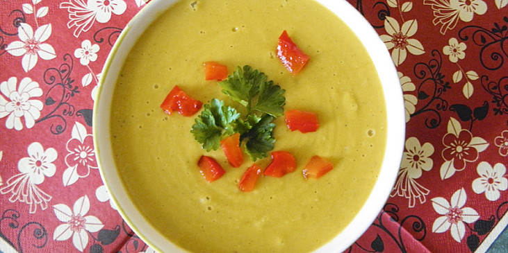 Polévka z červené čočky