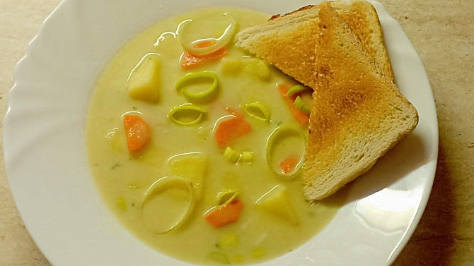 Krém z brambor, mrkve a pórku