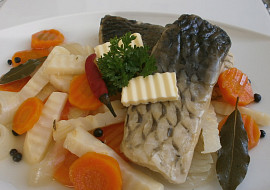 Třeboňský kapr na modro