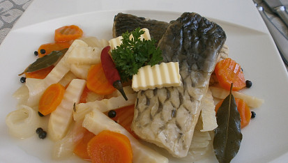 Třeboňský kapr na modro