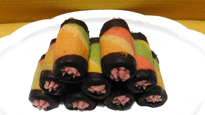 Veselé trubičky s ovocným krémem