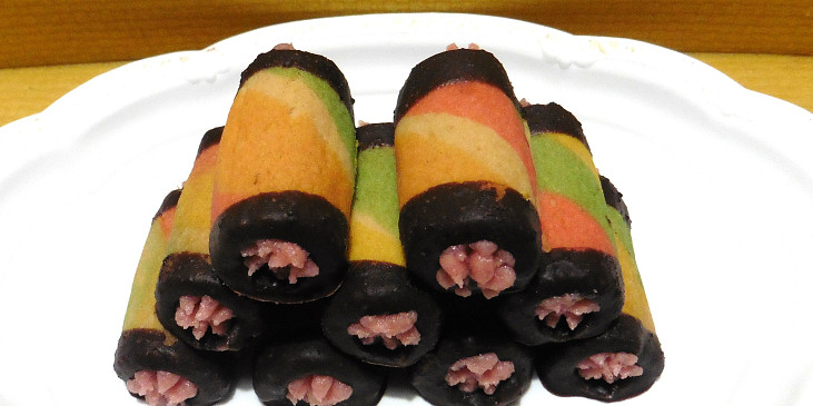 Veselé trubičky s ovocným krémem