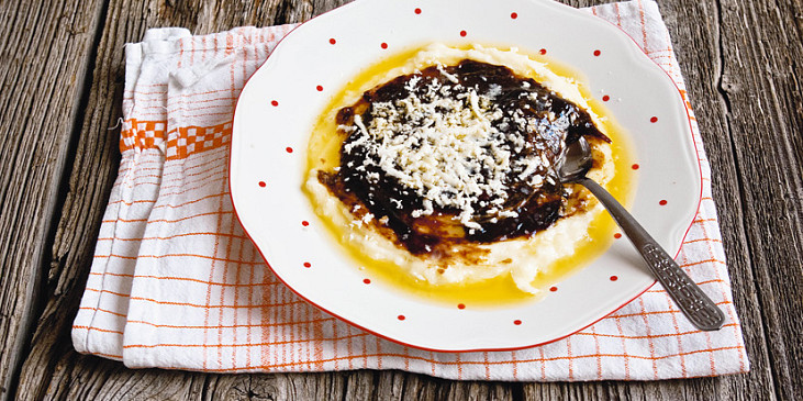 Bramborová kaše s povidly