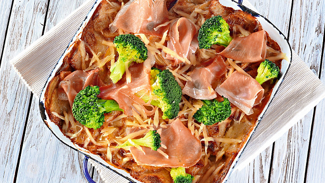 Brambory s parmskou šunkou