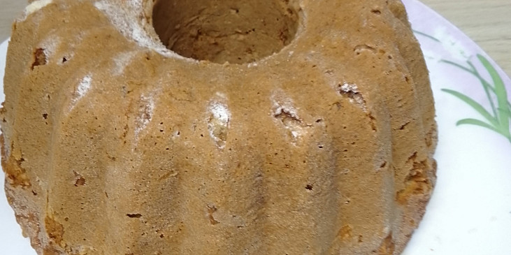 Jablkovo-ořechová bábovka