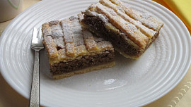 Křehký ořechový koláč