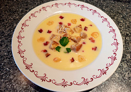 Krém z pečeného česneku