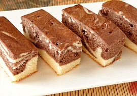 Mramorové šlehačkové řezy