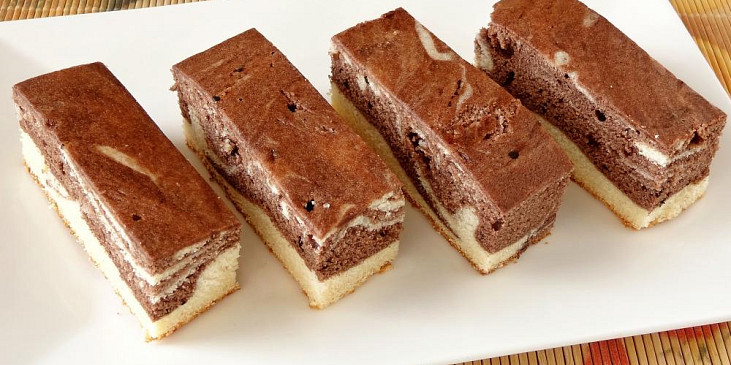 Mramorové šlehačkové řezy