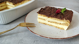 Pudinkový dezert se sušenkami