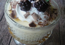 Pudinkový pohár jako kdysi (Pro děti bez vaječného likéru.)