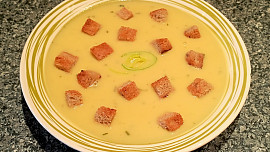 Smetanová pórková polévka