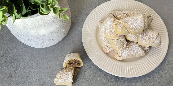 Svatomartinské rohlíčky s ořechovou náplní