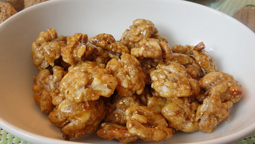 Vlašské ořechy v karamelu