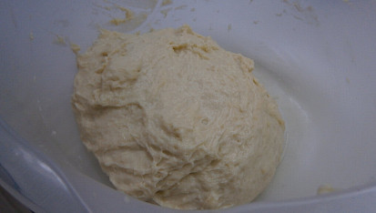 Česnekový naan (indická placka)
