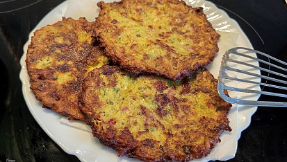 Cukeťáky se slaninou a sýrem