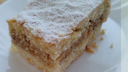 Koláč s jablečnou nádivkou