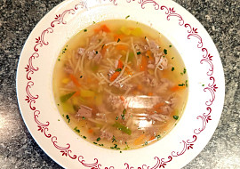 Krůtí vývar se zeleninou a nudlemi