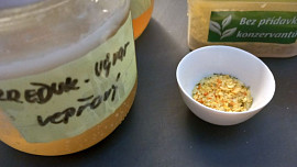 Květáková polévka se zeleninou bez smetany