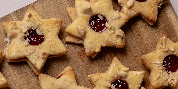 Linecké hvězdičky s mandlemi podle Josefa Maršálka