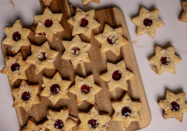 Linecké hvězdičky s mandlemi podle Josefa Maršálka