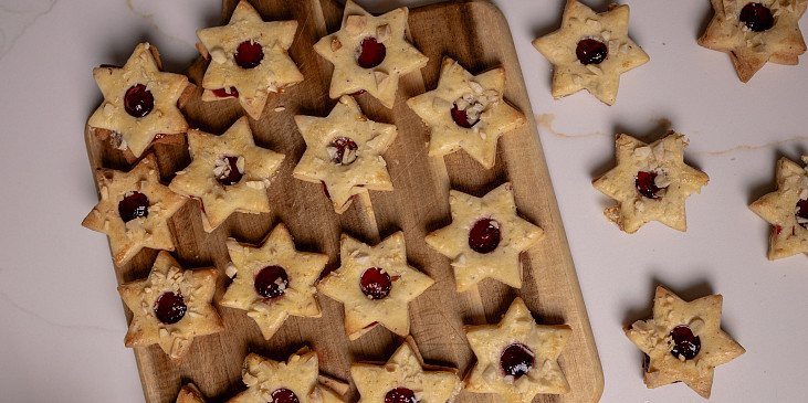 Linecké hvězdičky s mandlemi podle Josefa Maršálka