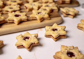 Linecké hvězdičky s mandlemi podle Josefa Maršálka